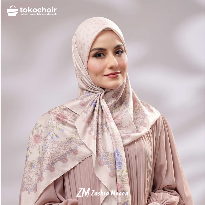 Zaskia Mecca - Dara Primadona Series Ultra Silky Scarf 