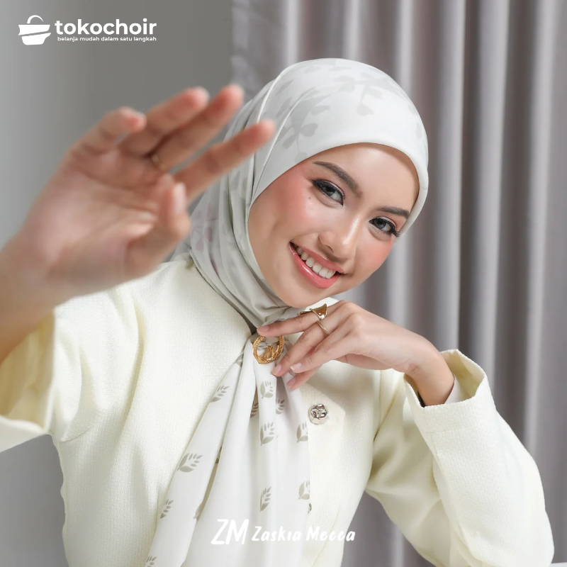 Zaskia Mecca - Rose Scarf Kerudung Segi Empat